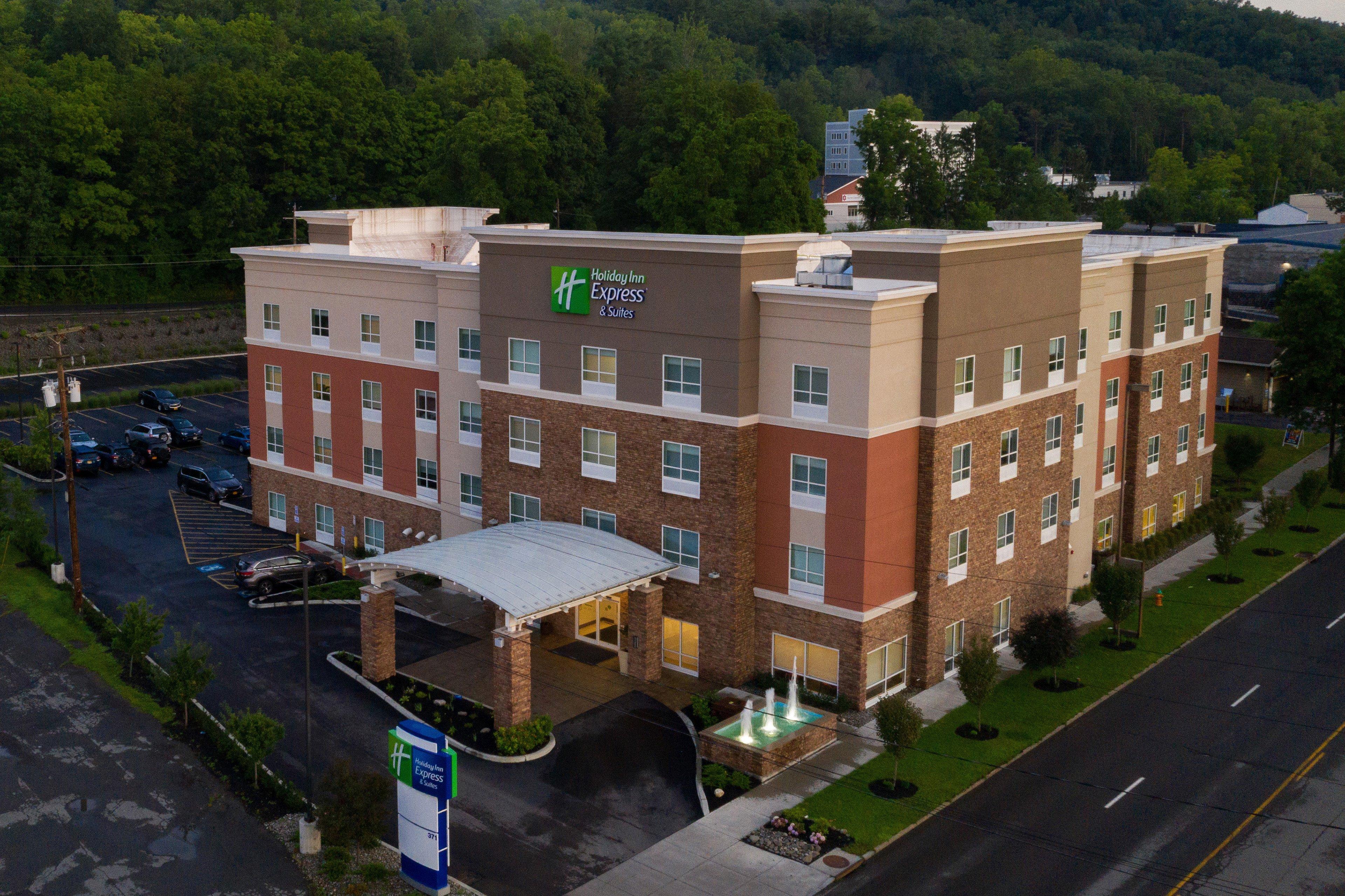 Holiday Inn Express & Suites Ithaca By Ihg Extérieur photo