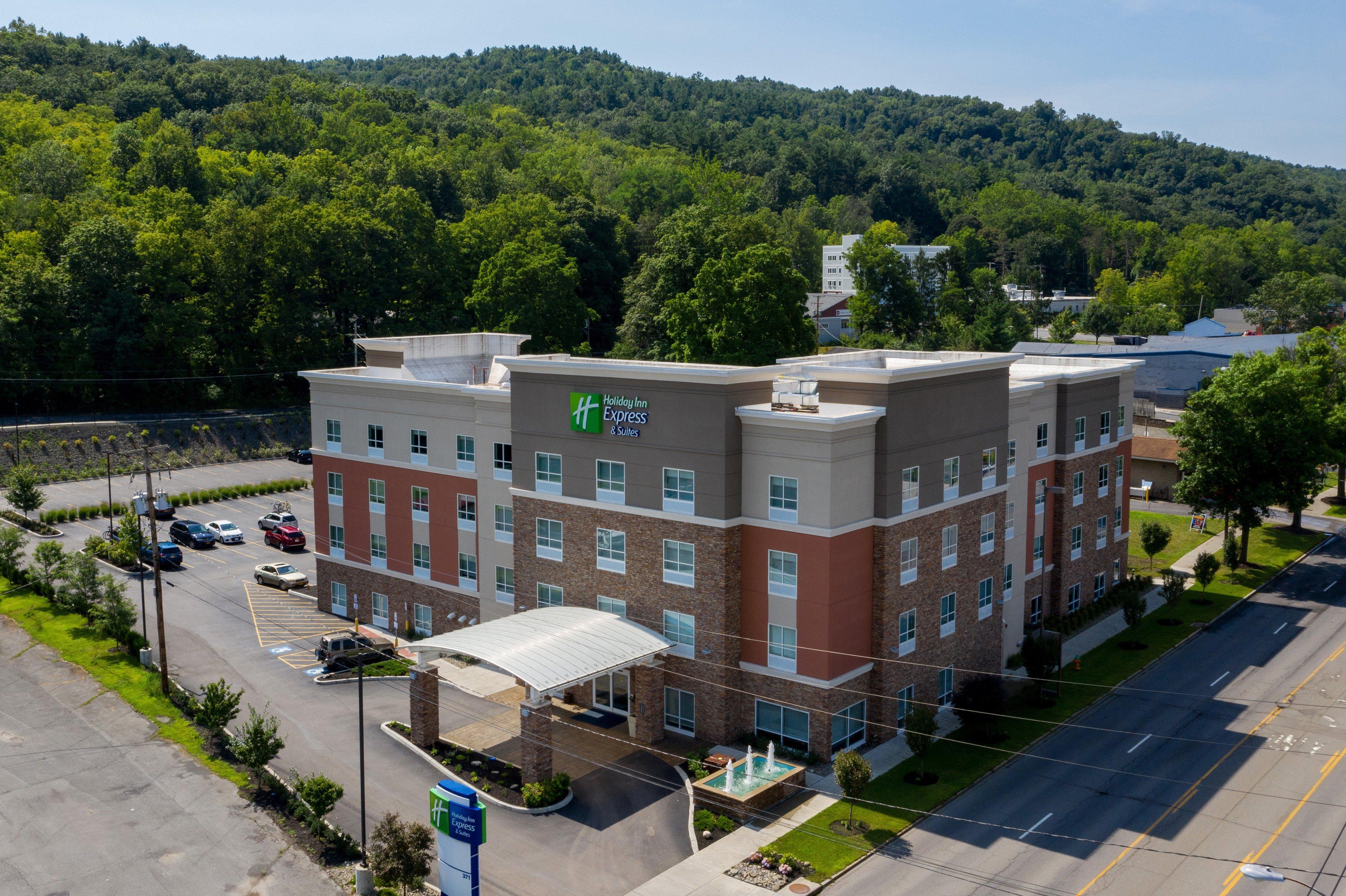 Holiday Inn Express & Suites Ithaca By Ihg Extérieur photo