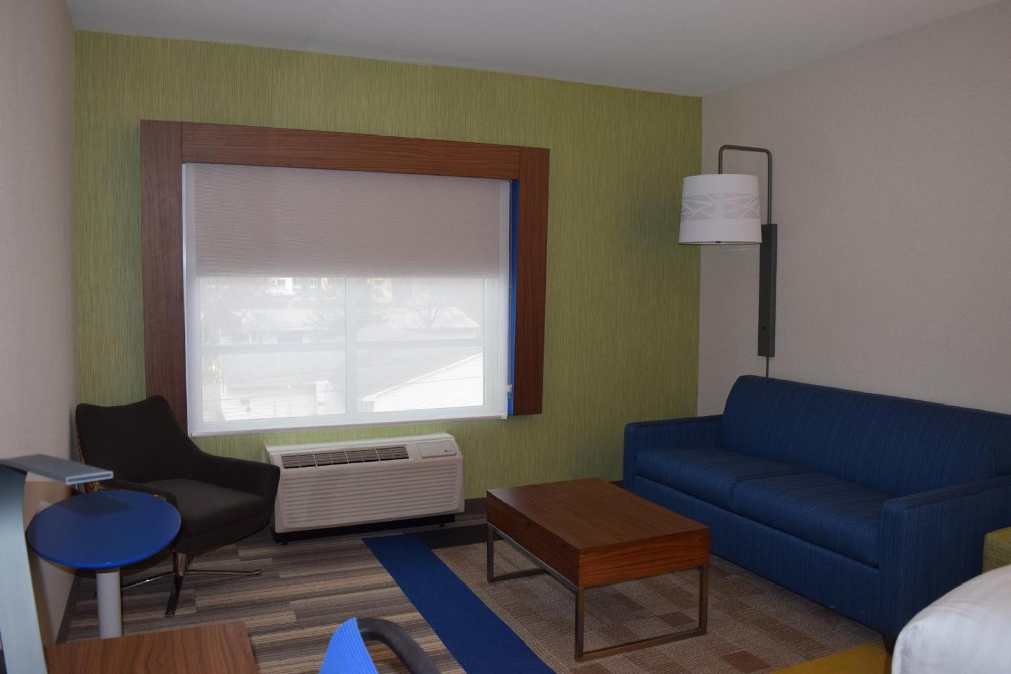 Holiday Inn Express & Suites Ithaca By Ihg Extérieur photo